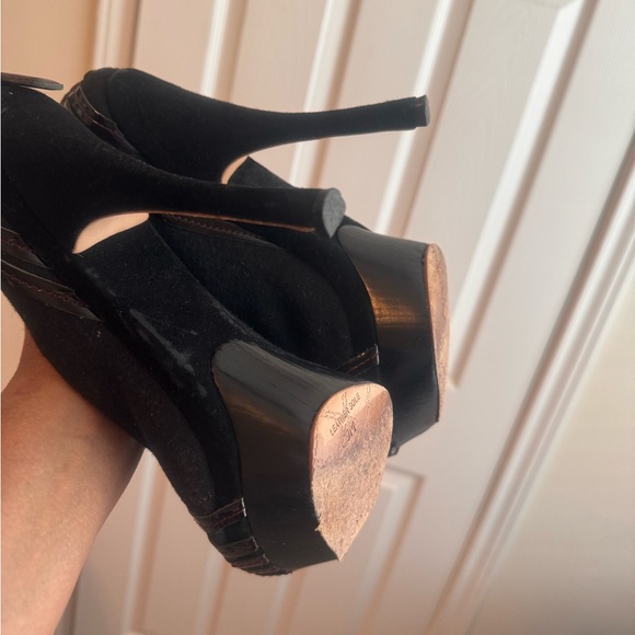 Adorable L.A.M.B platform stilettos, Size 9 L.A.M.B. - Picture 7 of 7